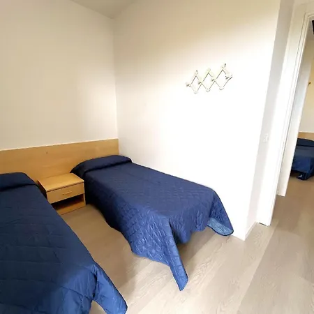 Seafront Bright Flat-beahost Apartmán *