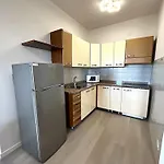 Seafront Bright Flat-beahost Μπιμπιόνε