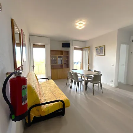 Seafront Bright Flat-beahost 比比翁