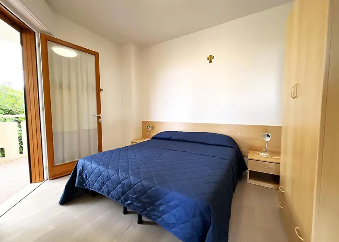 Seafront Bright Flat-beahost *